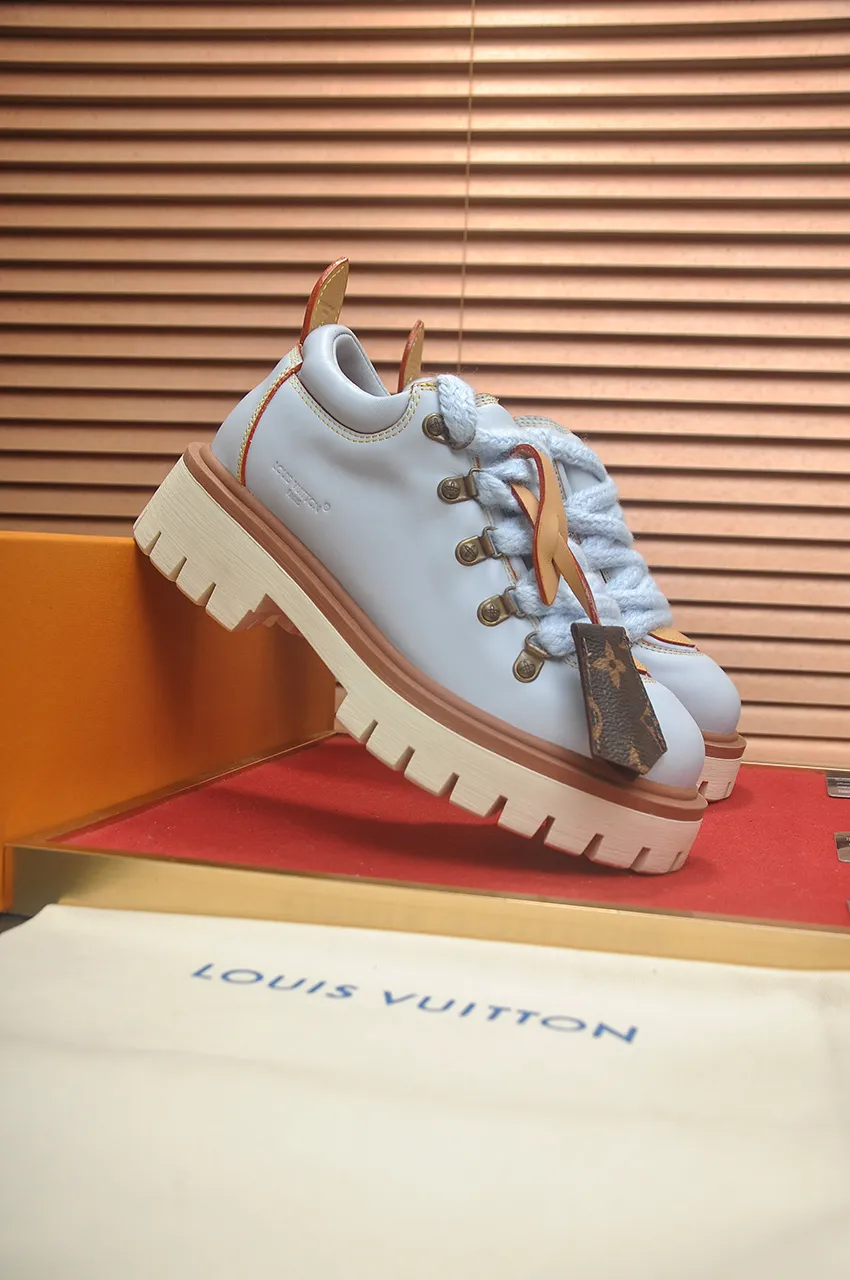 Men's shoes 💰660💶 LV Louis Vuitton 2025 autumn and winter new couple's new style, the original version is developed one to one, retro fashion, handsome and cool mountaineering derby shoes are out of stock 👍 💎 Material: imported first-layer cowhide 💎 Lining: imported lambskin 💎 Outsole: original molded TR non-slip sole 💎 Bottom height: 3.5cm 💎 Shoe size: 35-45 for both men and women